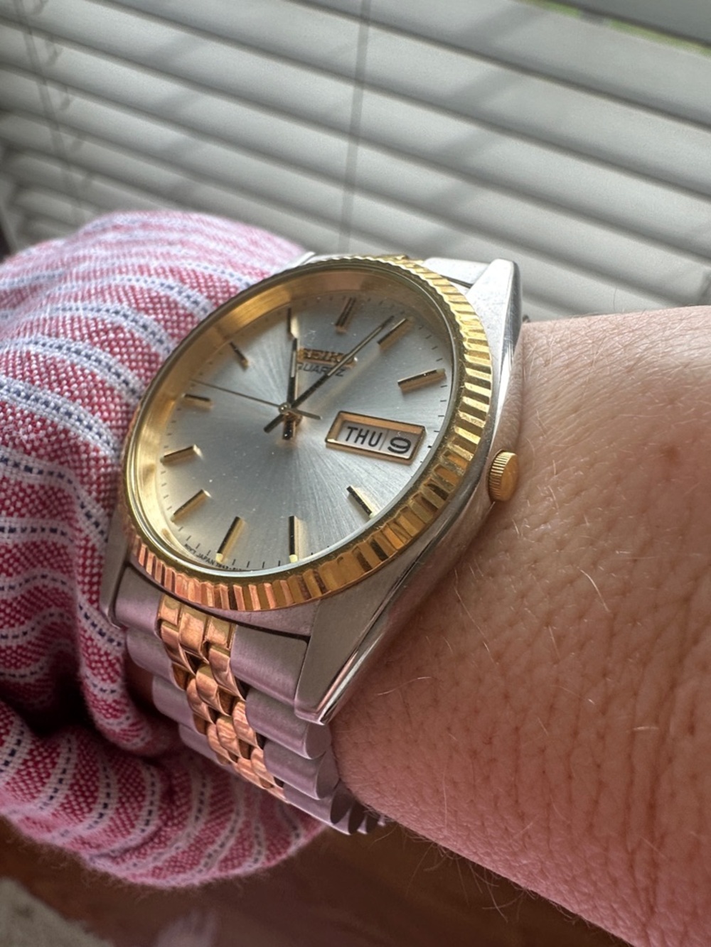 Seiko Two-Tone Silver Dial Watch with Gold Accents - Picture 5 of 5